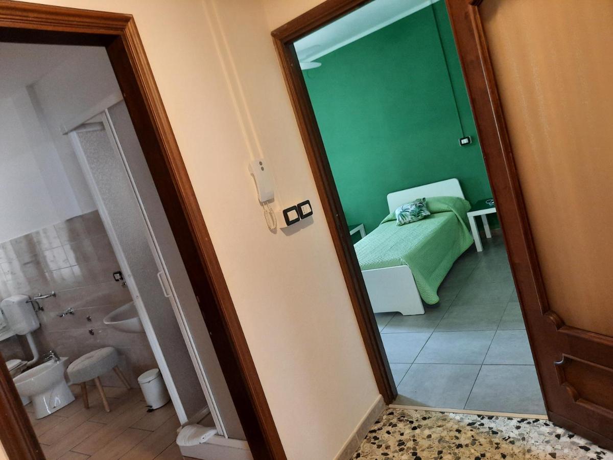 Locanda Della Luna Rossa Calosso المظهر الخارجي الصورة