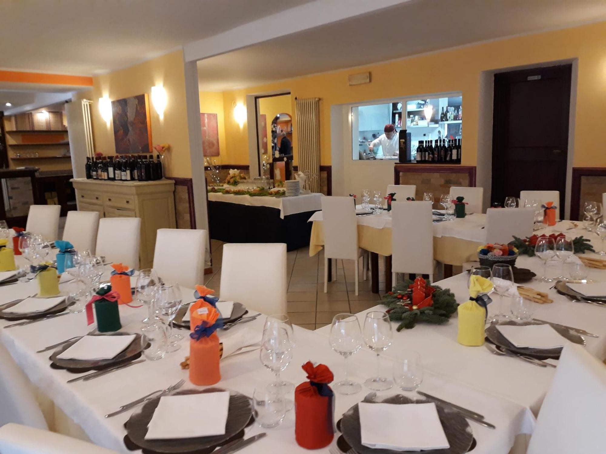 Locanda Della Luna Rossa Calosso المظهر الخارجي الصورة